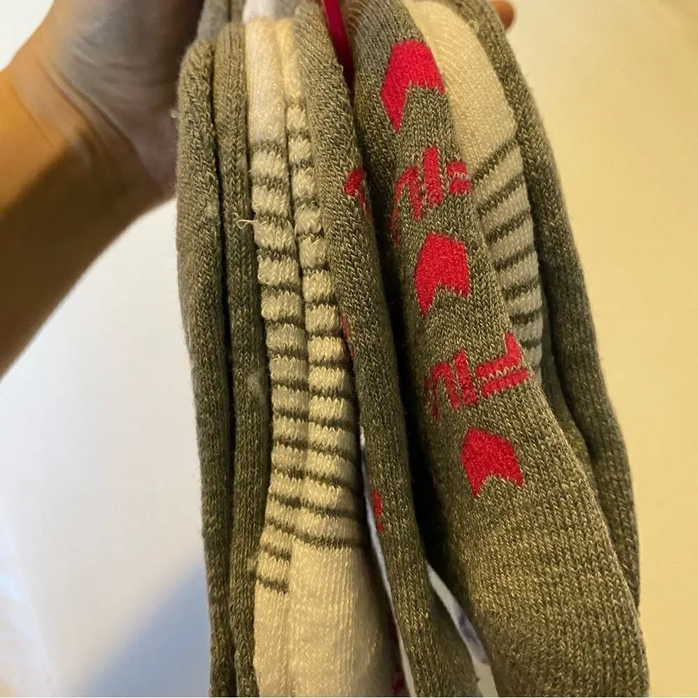Fila girls 10 Pairs Comfort Knit Soft Socks Bonus 3 Hair Ties Girls 6-8 yr old
